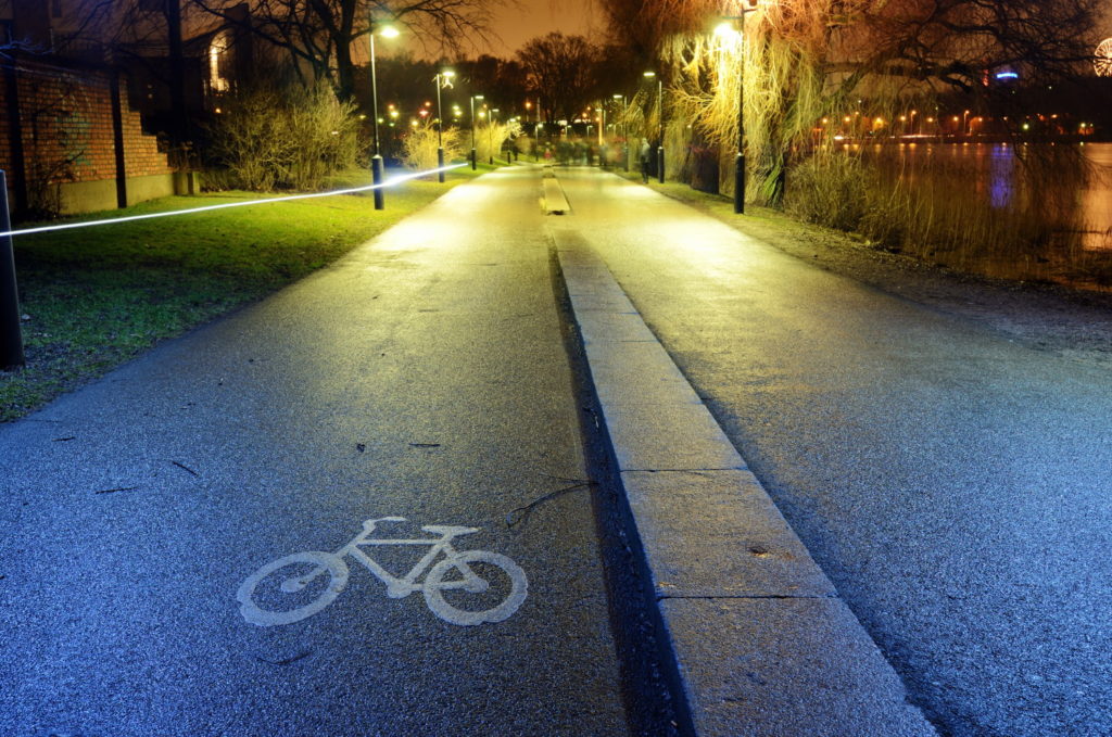  Fahrrad auf dem Fußweg